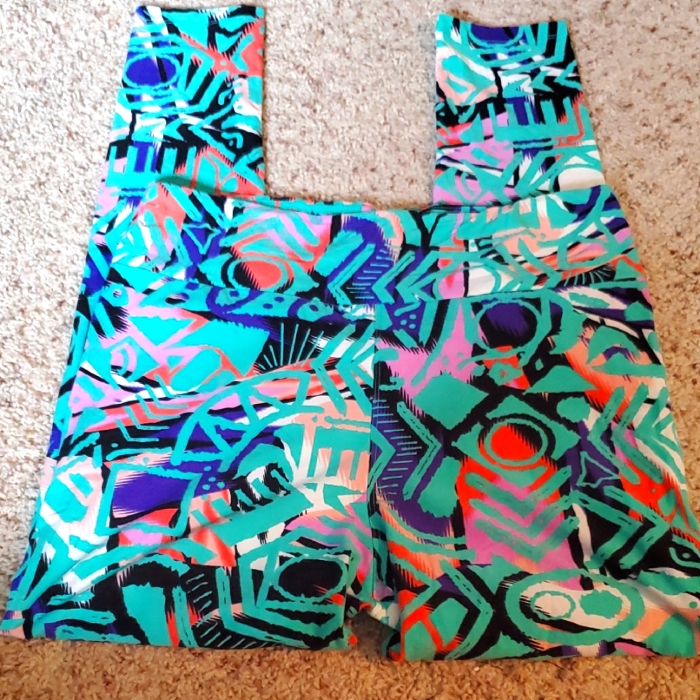 #L037 (CH) NWOT LuLaRoe Abstract Patterned Leggings